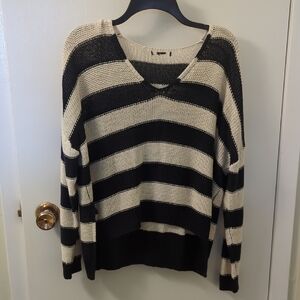 Classic Navy and Cream Striped V-Neck Baggy Knit Sweater